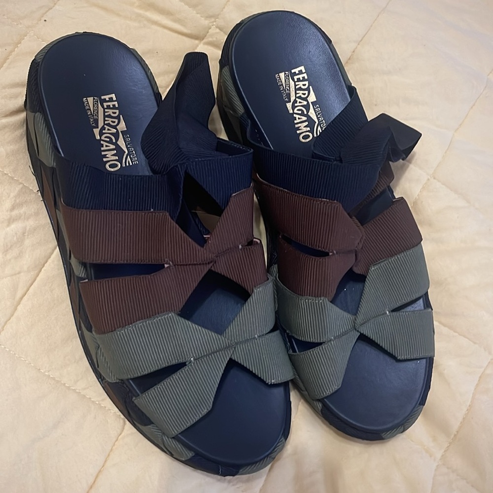 Salvatore Ferragamo sling back wedges in excellent condition size 11 - Picture 2 of 4